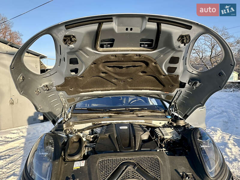 Внедорожник / Кроссовер Porsche Macan 2022 в Киеве