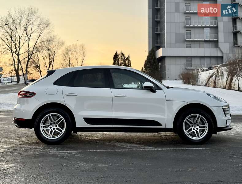 Внедорожник / Кроссовер Porsche Macan 2017 в Киеве