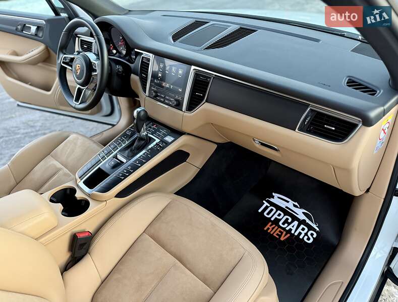 Внедорожник / Кроссовер Porsche Macan 2017 в Киеве