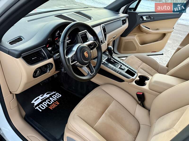 Внедорожник / Кроссовер Porsche Macan 2017 в Киеве