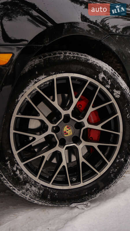 Внедорожник / Кроссовер Porsche Macan 2015 в Киеве