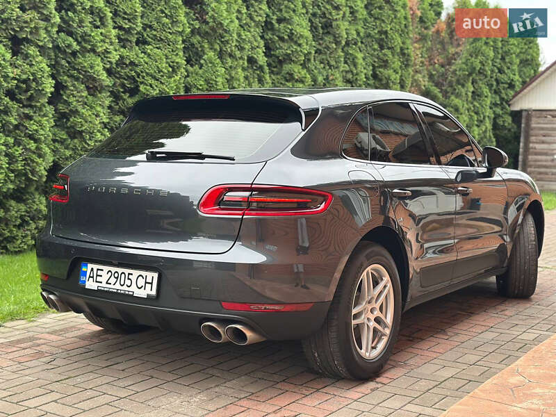 Внедорожник / Кроссовер Porsche Macan 2017 в Киеве