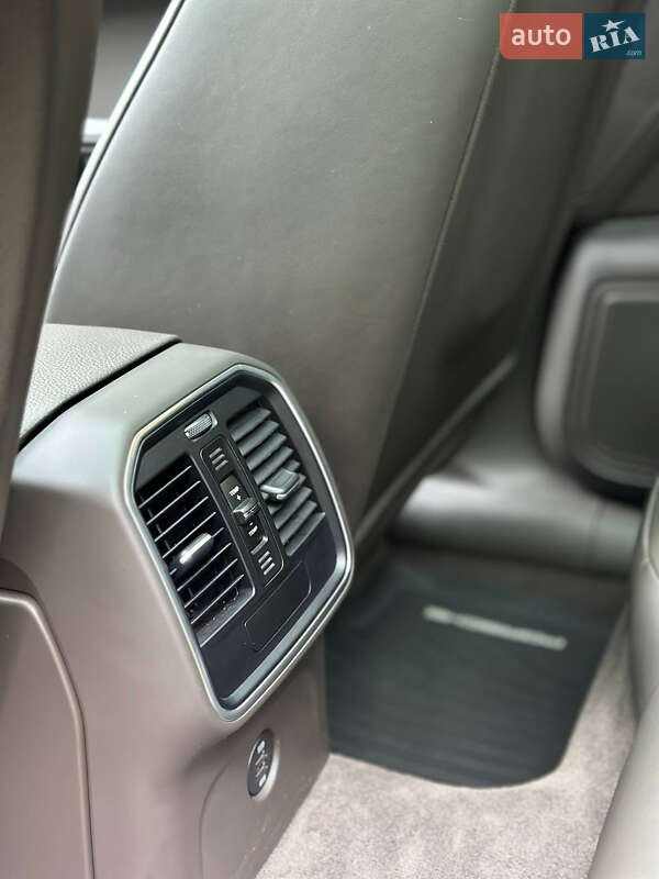 Внедорожник / Кроссовер Porsche Macan 2017 в Киеве