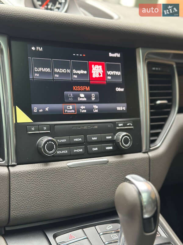 Внедорожник / Кроссовер Porsche Macan 2017 в Киеве
