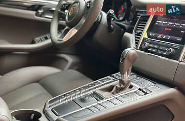 Позашляховик / Кросовер Porsche Macan 2017 в Києві