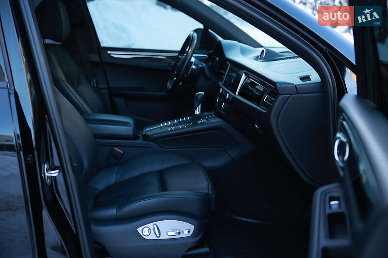 Внедорожник / Кроссовер Porsche Macan 2021 в Тернополе