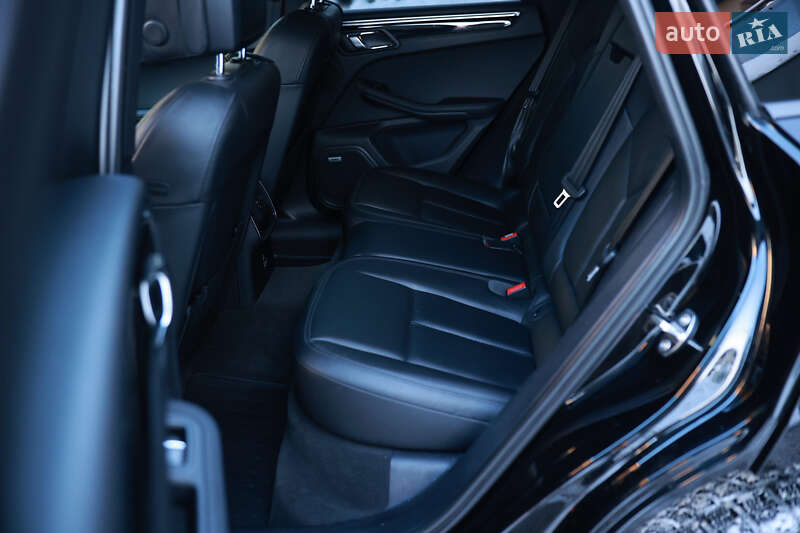 Внедорожник / Кроссовер Porsche Macan 2021 в Тернополе