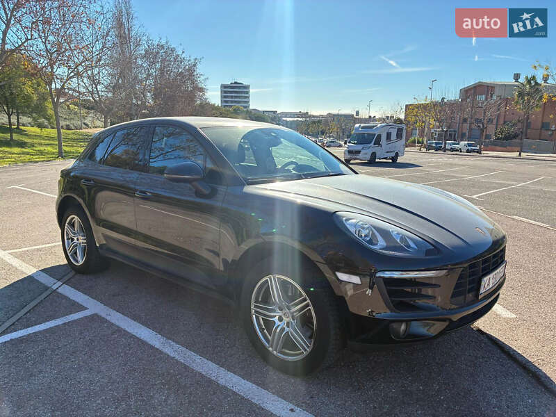 Внедорожник / Кроссовер Porsche Macan 2016 в Киеве