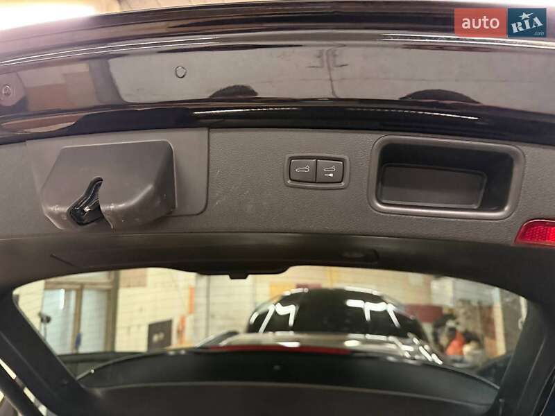 Позашляховик / Кросовер Porsche Macan 2016 в Києві фото 19 Позашляховик / Кросовер Porsche Macan 2016 в Києві