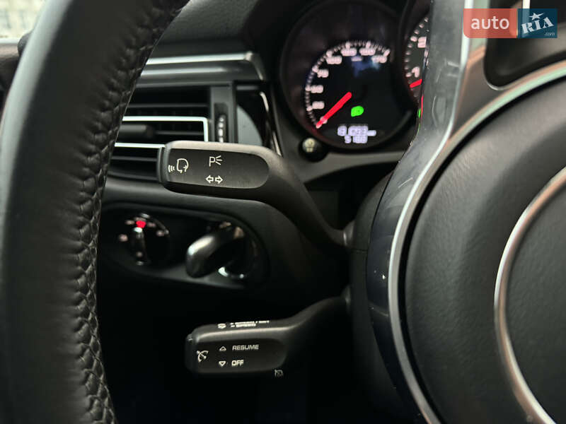 Внедорожник / Кроссовер Porsche Macan 2019 в Харькове