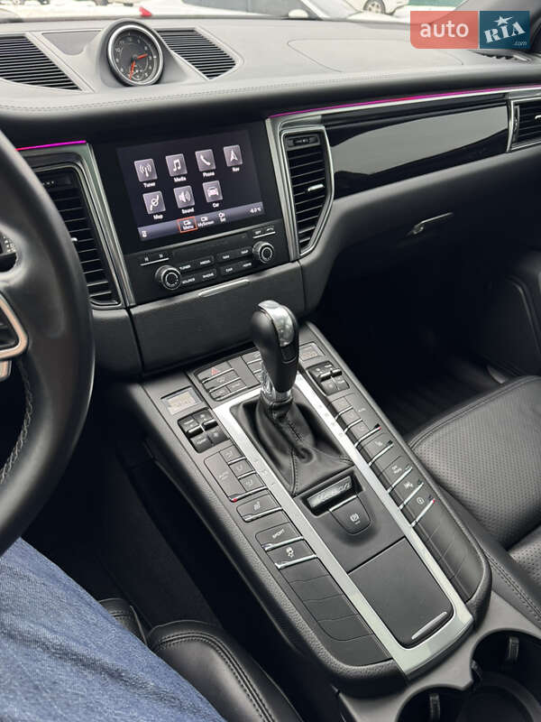 Внедорожник / Кроссовер Porsche Macan 2018 в Киеве фото 24 Внедорожник / Кроссовер Porsche Macan 2018 в Киеве