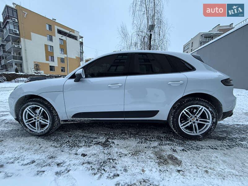 Внедорожник / Кроссовер Porsche Macan 2020 в Киеве
