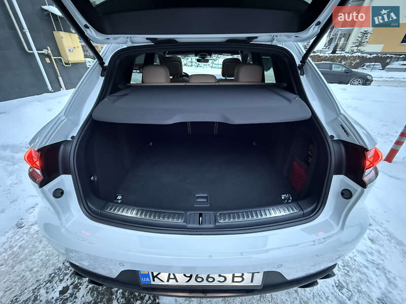 Внедорожник / Кроссовер Porsche Macan 2020 в Киеве