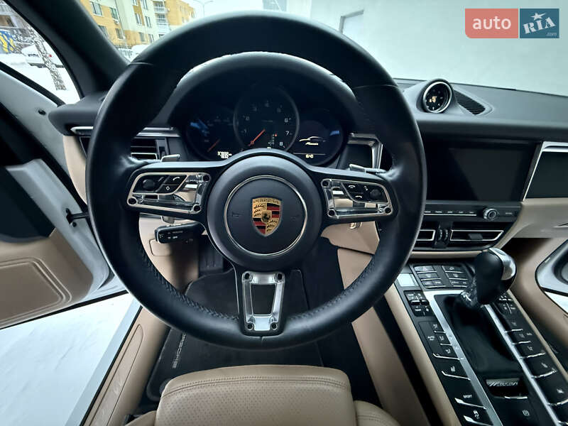 Внедорожник / Кроссовер Porsche Macan 2020 в Киеве