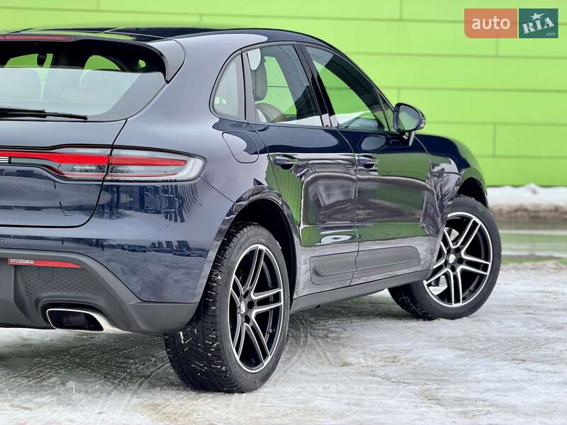 Внедорожник / Кроссовер Porsche Macan 2021 в Киеве