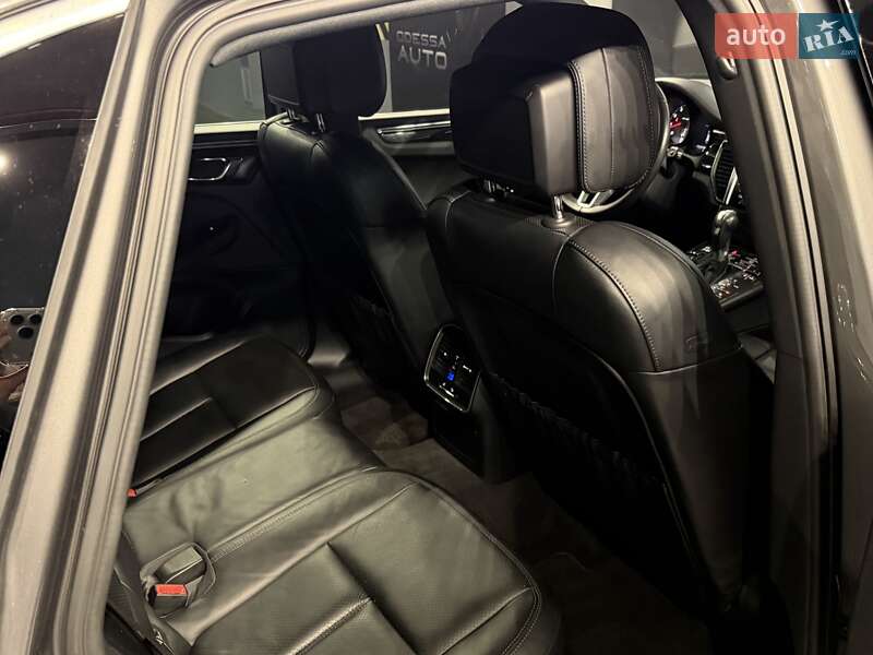 Позашляховик / Кросовер Porsche Macan 2015 в Одесі фото 36 Позашляховик / Кросовер Porsche Macan 2015 в Одесі