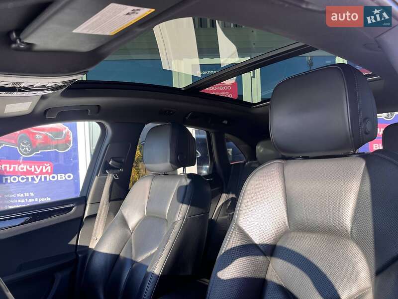 Позашляховик / Кросовер Porsche Macan 2014 в Львові