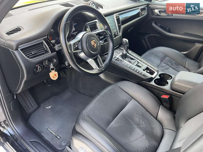 Внедорожник / Кроссовер Porsche Macan 2018 в Киеве