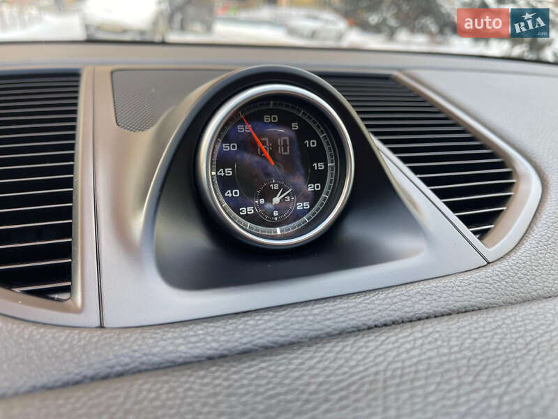 Внедорожник / Кроссовер Porsche Macan 2018 в Киеве