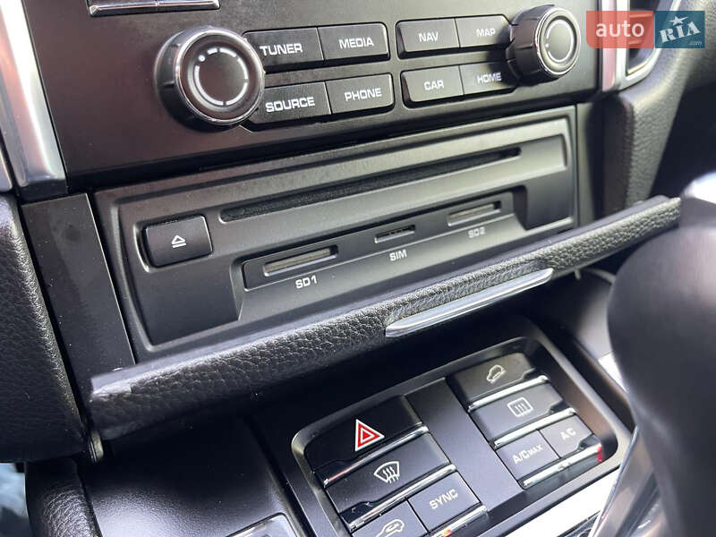 Внедорожник / Кроссовер Porsche Macan 2018 в Киеве