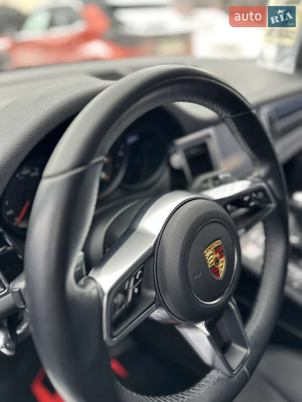 Позашляховик / Кросовер Porsche Macan 2018 в Тернополі