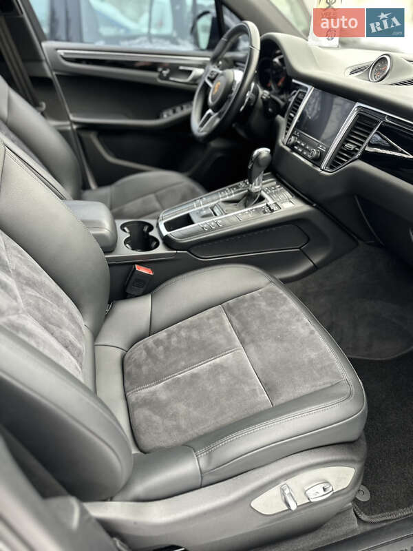 Позашляховик / Кросовер Porsche Macan 2018 в Тернополі