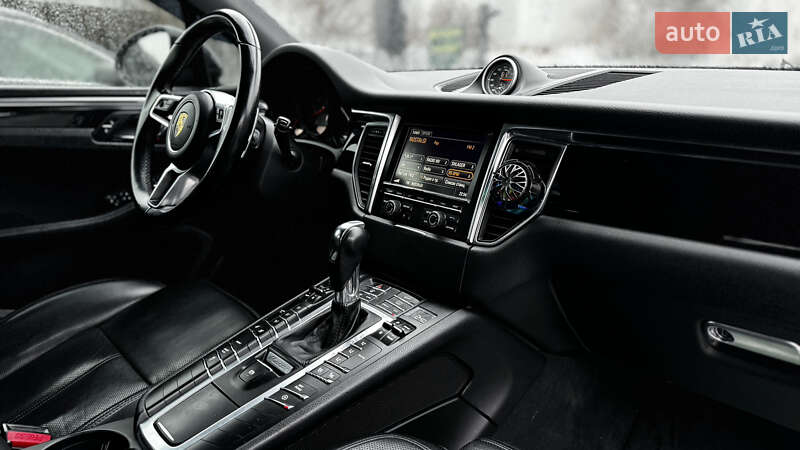 Позашляховик / Кросовер Porsche Macan 2016 в Києві