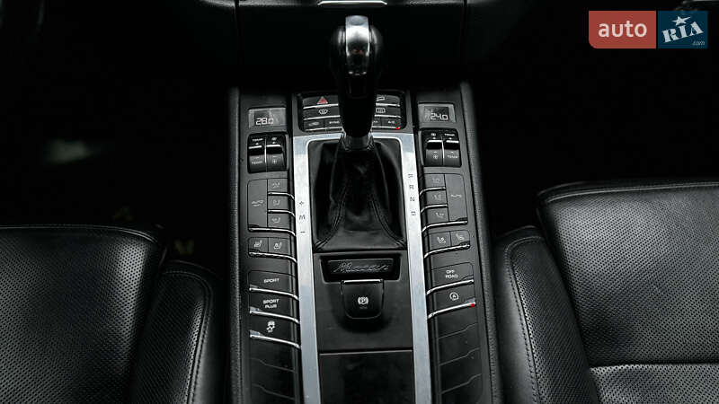 Позашляховик / Кросовер Porsche Macan 2016 в Києві