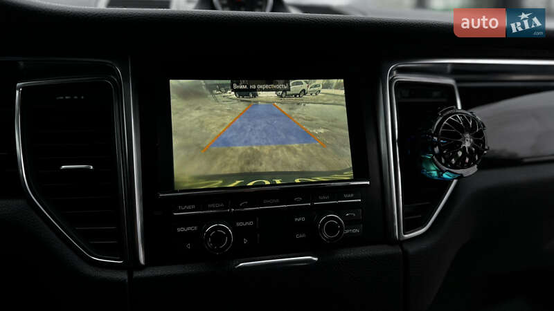 Позашляховик / Кросовер Porsche Macan 2016 в Києві