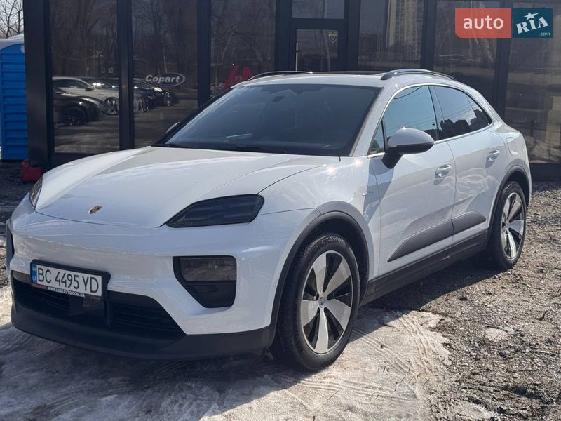 Позашляховик / Кросовер Porsche Macan 2024 в Києві