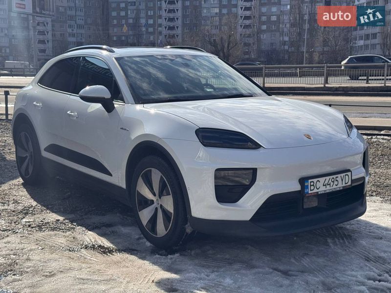 Позашляховик / Кросовер Porsche Macan 2024 в Києві