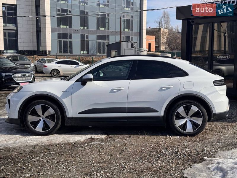 Позашляховик / Кросовер Porsche Macan 2024 в Києві