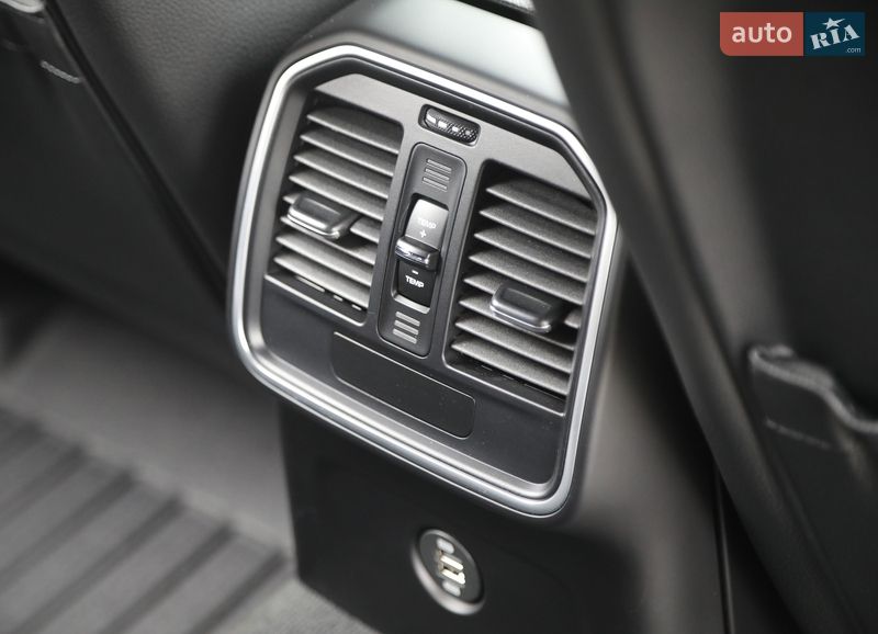 Внедорожник / Кроссовер Porsche Macan 2018 в Харькове