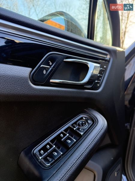 Позашляховик / Кросовер Porsche Macan 2016 в Ужгороді