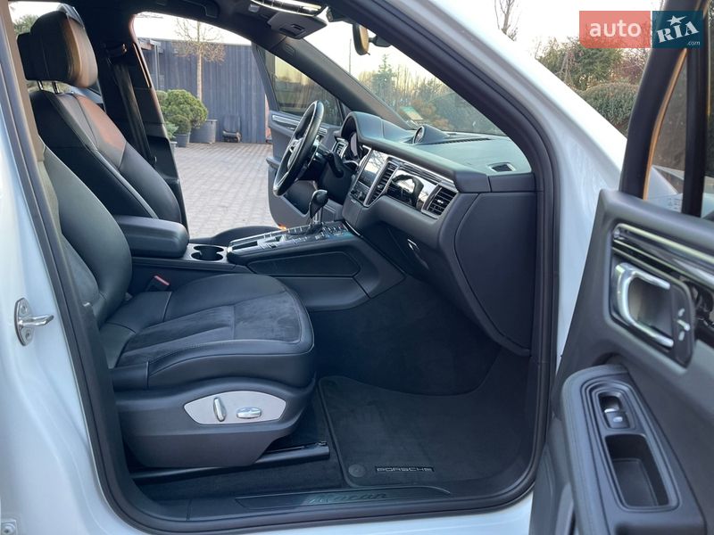 Внедорожник / Кроссовер Porsche Macan 2018 в Луцке