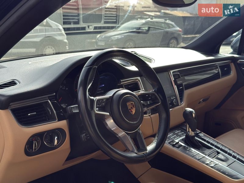 Внедорожник / Кроссовер Porsche Macan 2016 в Львове