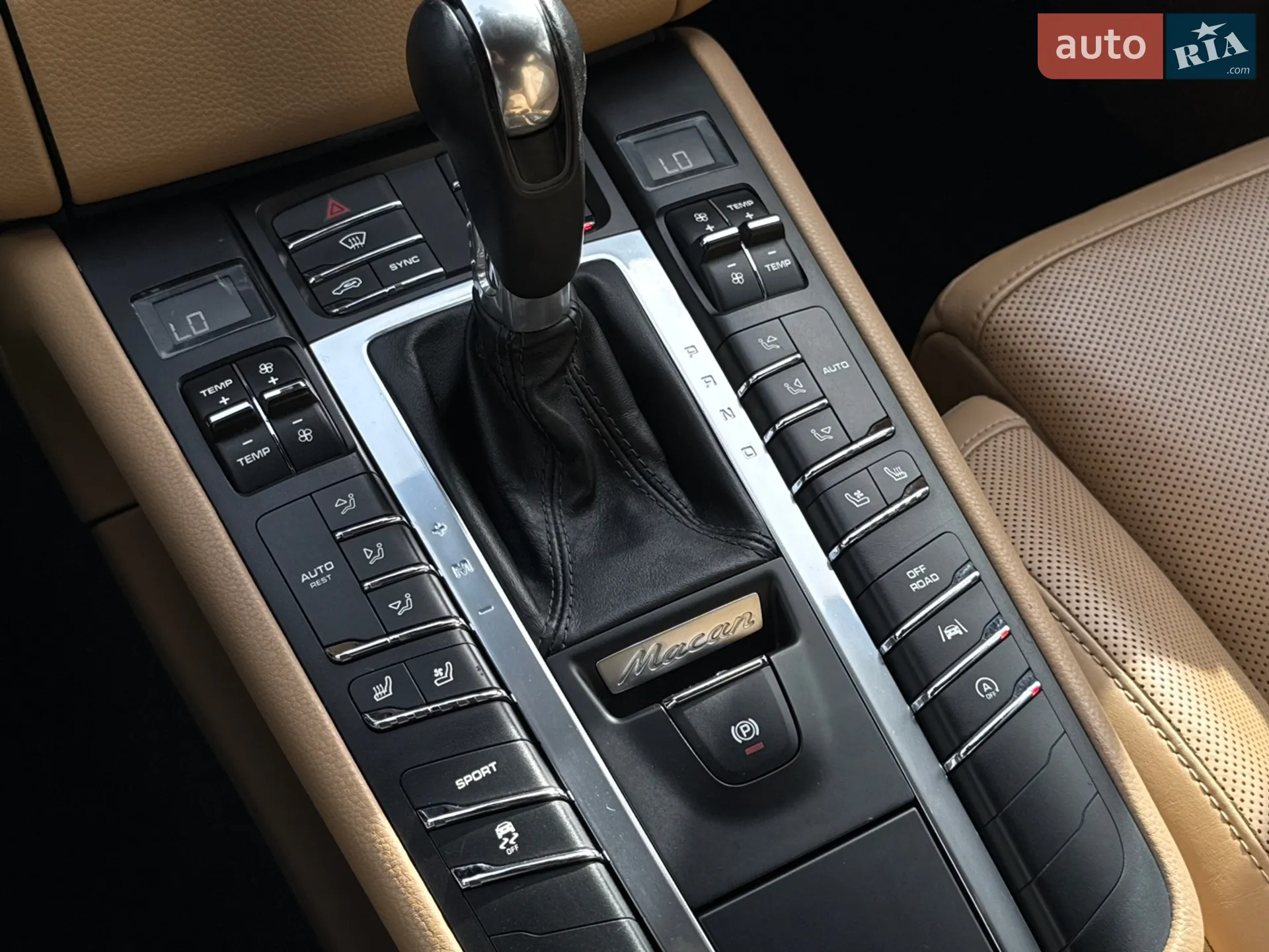 2016 Porsche Macan - мініатюра 25