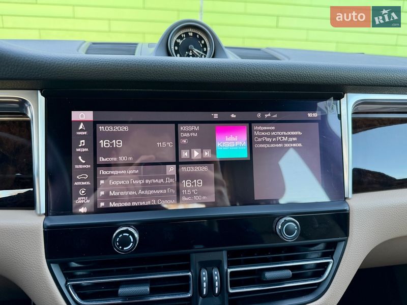 Позашляховик / Кросовер Porsche Macan 2021 в Києві