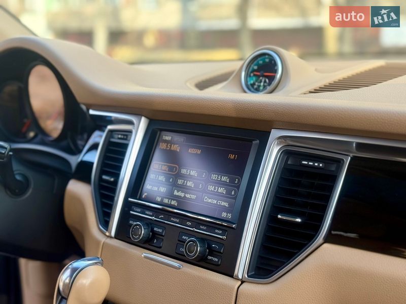 Позашляховик / Кросовер Porsche Macan 2014 в Києві