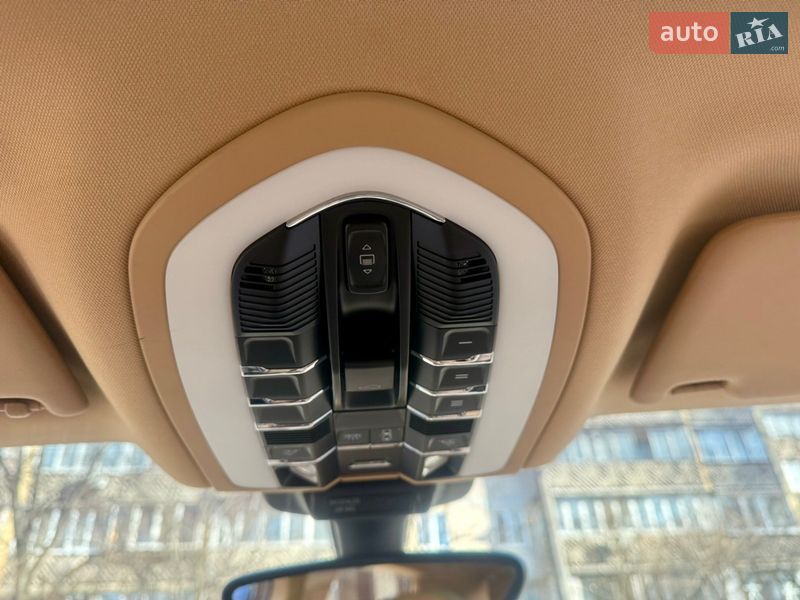 Позашляховик / Кросовер Porsche Macan 2014 в Києві