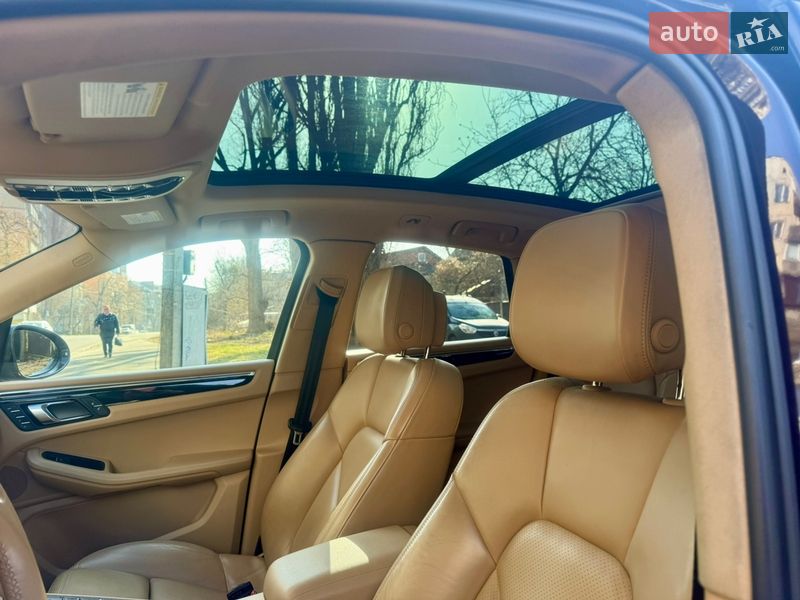 Позашляховик / Кросовер Porsche Macan 2014 в Києві
