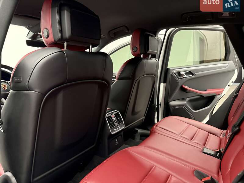 Внедорожник / Кроссовер Porsche Macan 2025 в Киеве