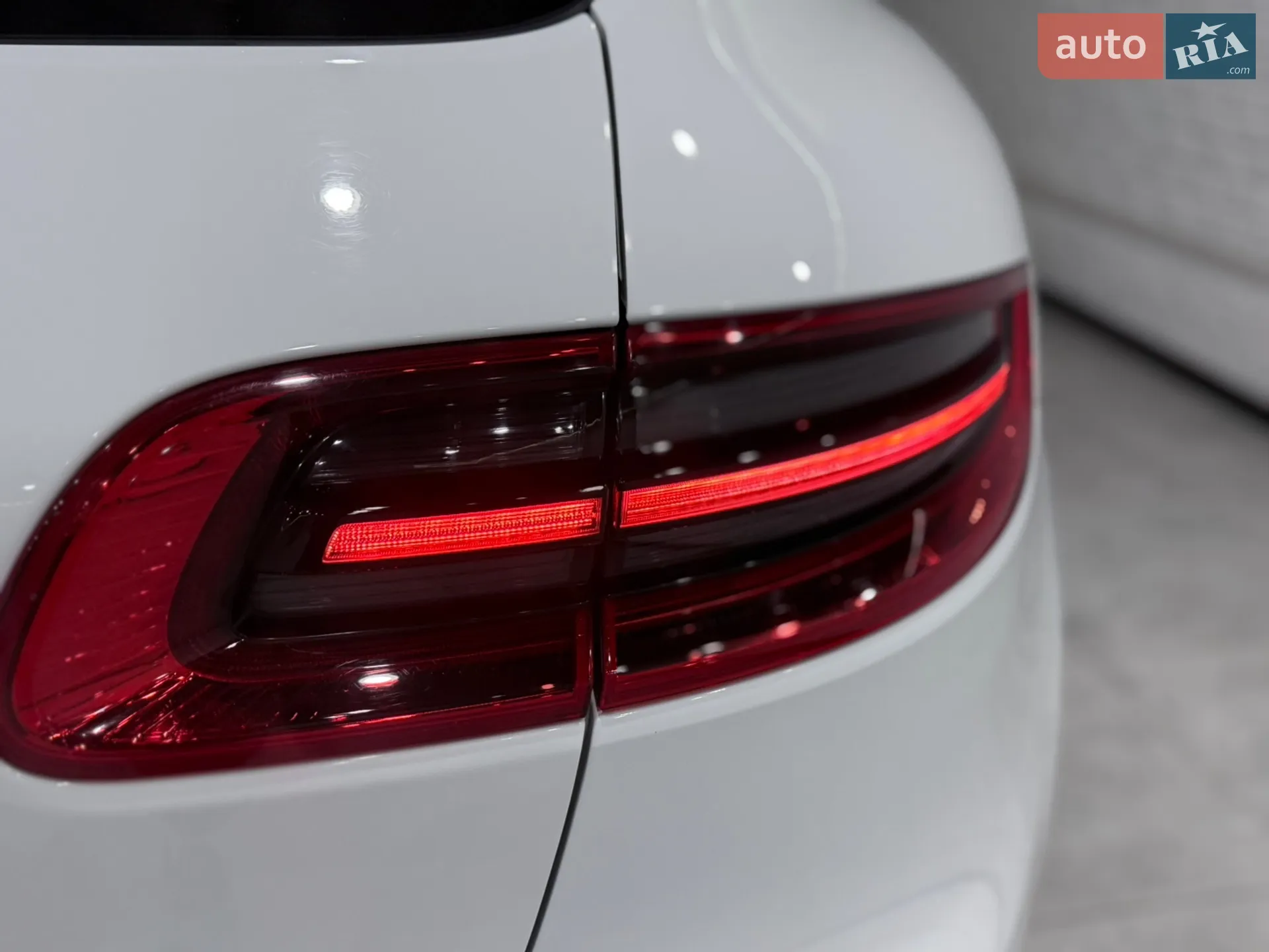 2015 Porsche Macan - мініатюра 12