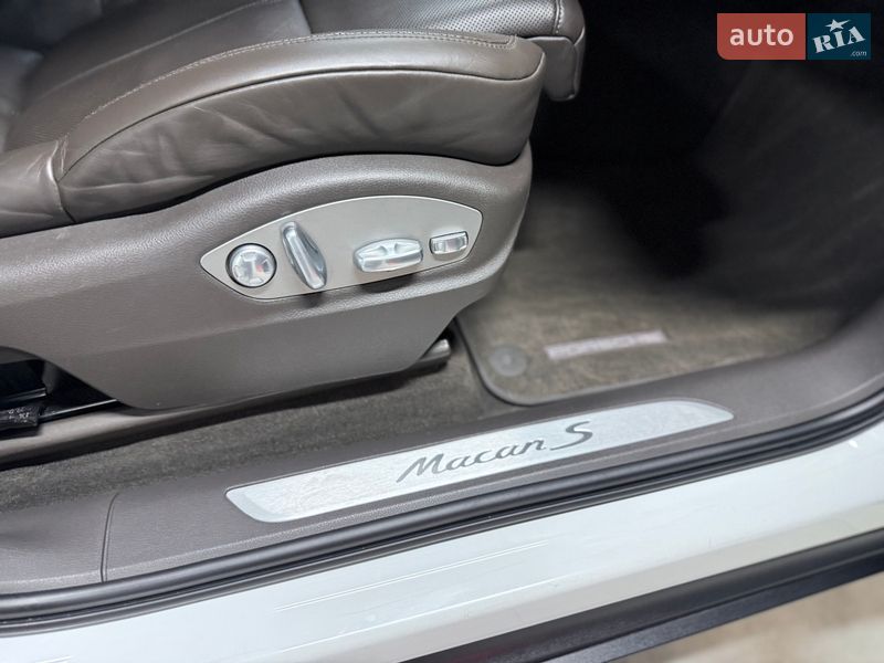 Внедорожник / Кроссовер Porsche Macan 2015 в Одессе
