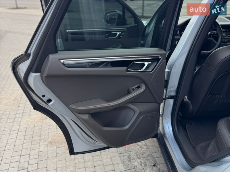 Позашляховик / Кросовер Porsche Macan 2014 в Києві фото 17 Позашляховик / Кросовер Porsche Macan 2014 в Києві