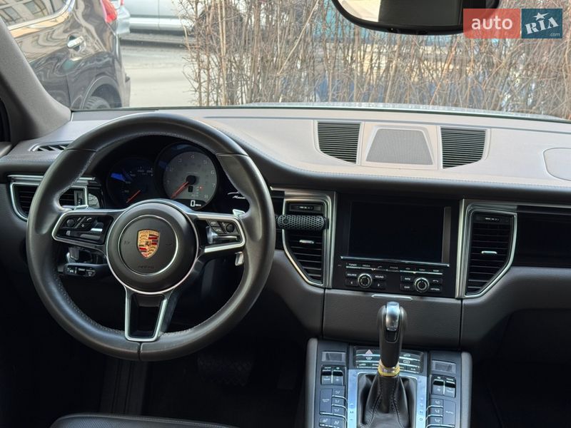 Позашляховик / Кросовер Porsche Macan 2014 в Києві фото 31 Позашляховик / Кросовер Porsche Macan 2014 в Києві