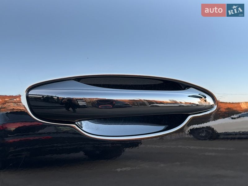 Позашляховик / Кросовер Porsche Macan 2022 в Києві