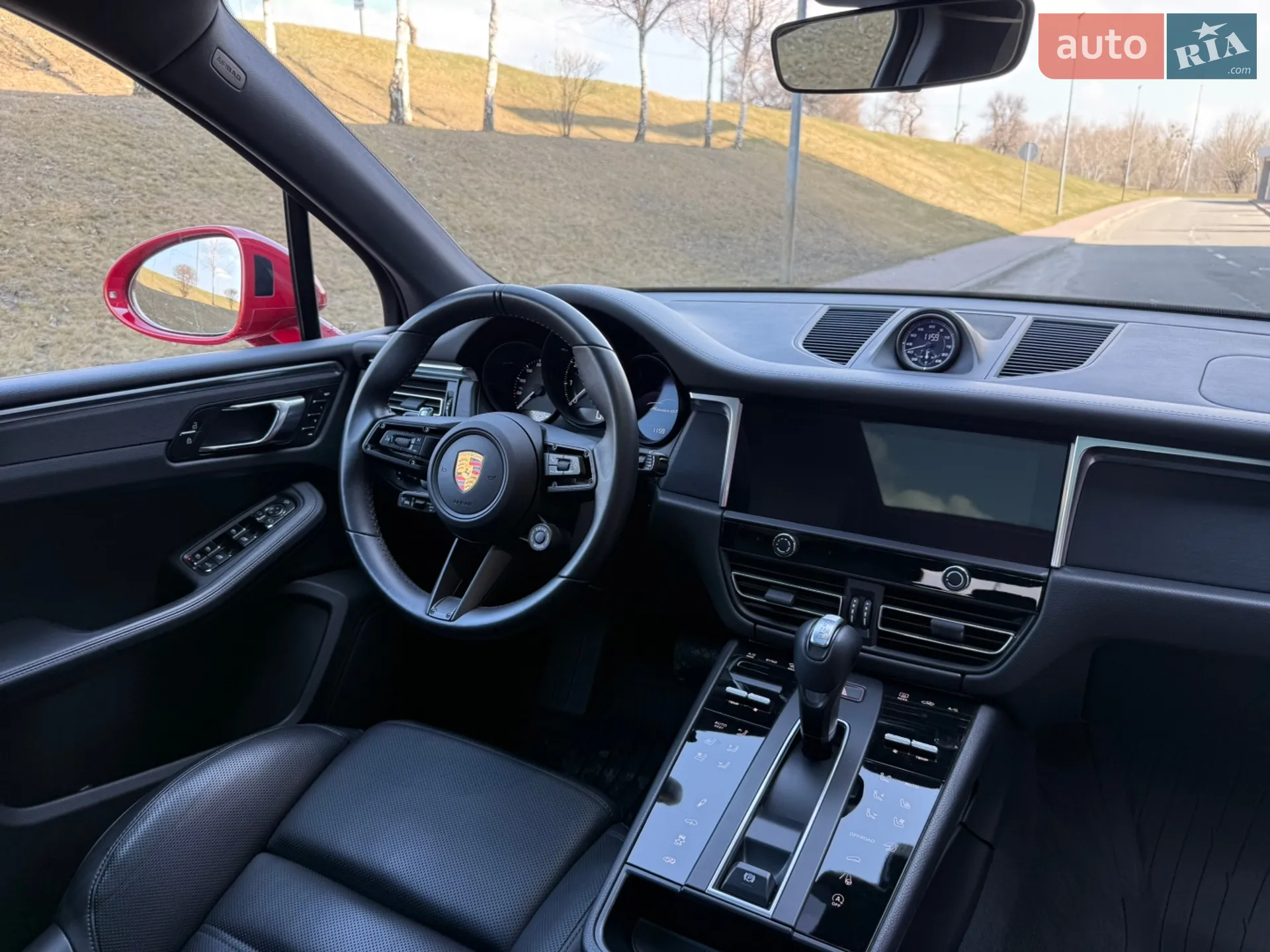 2021 Porsche Macan - мініатюра 17