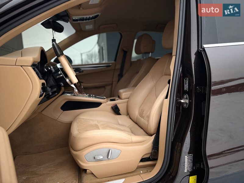 Позашляховик / Кросовер Porsche Macan 2015 в Львові