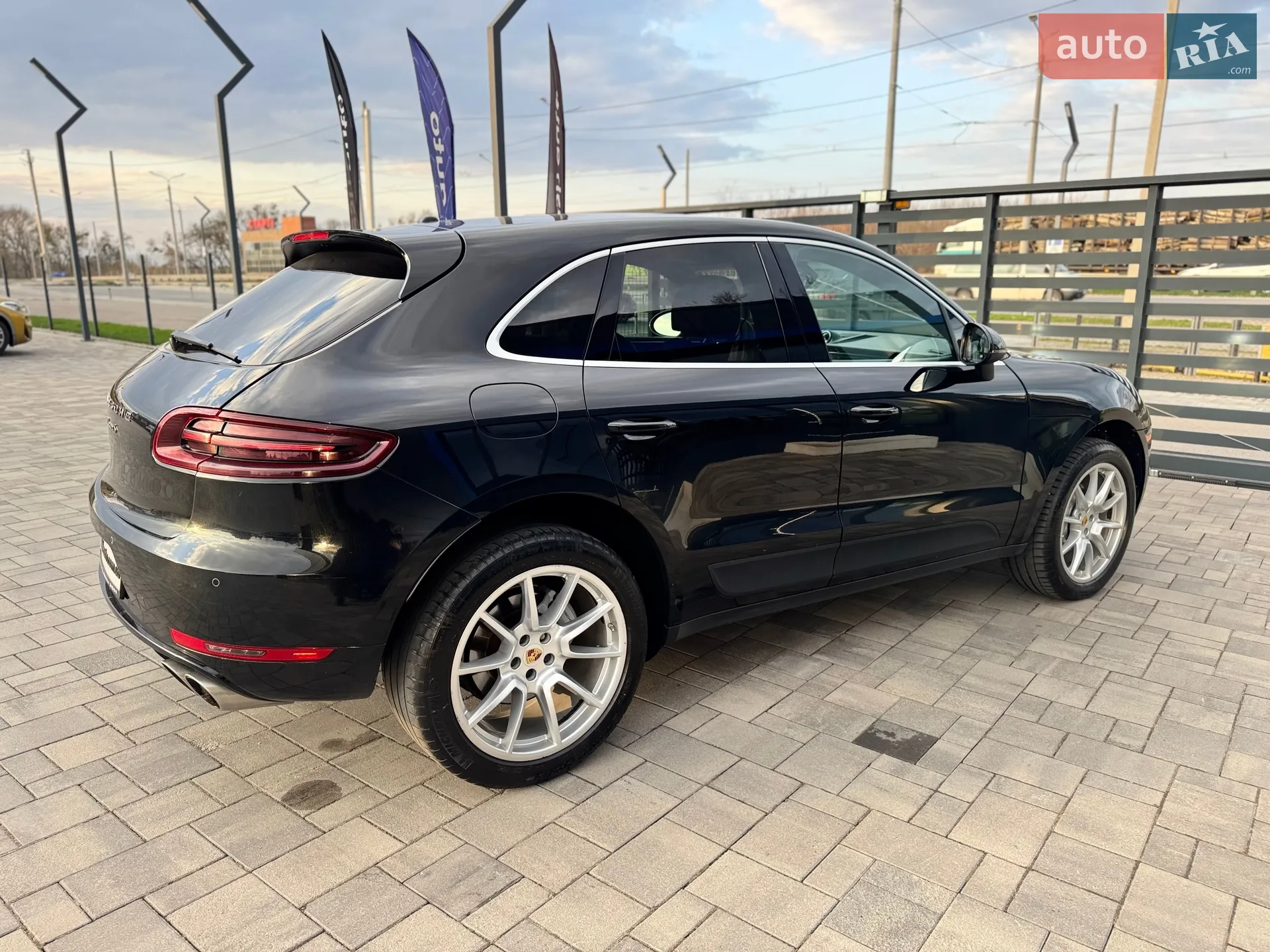2015 Porsche Macan - мініатюра 3